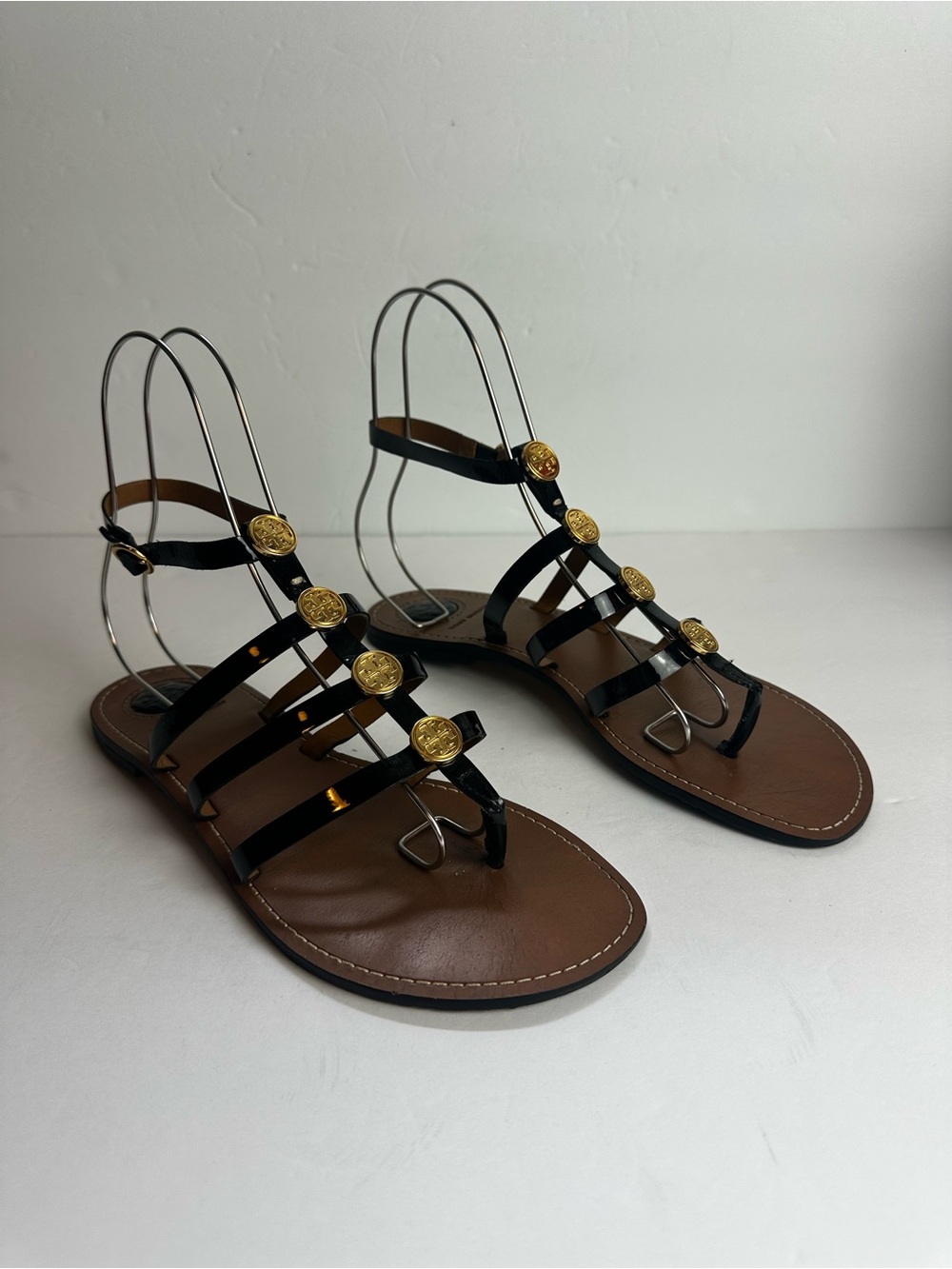 Tory Burch Gladiator Sandals Women's Size 11 Shoes Leather Medallions Black Gold